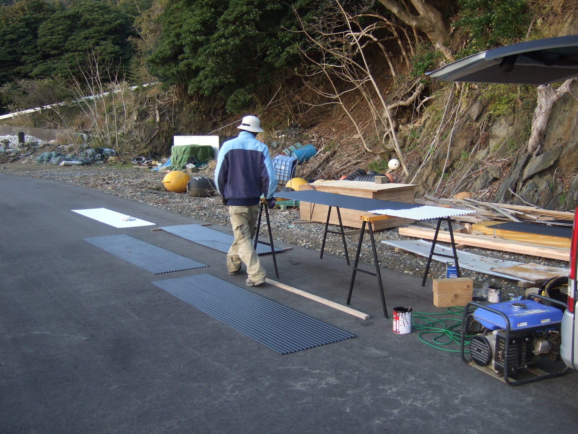 波板を張る前の屋根下地